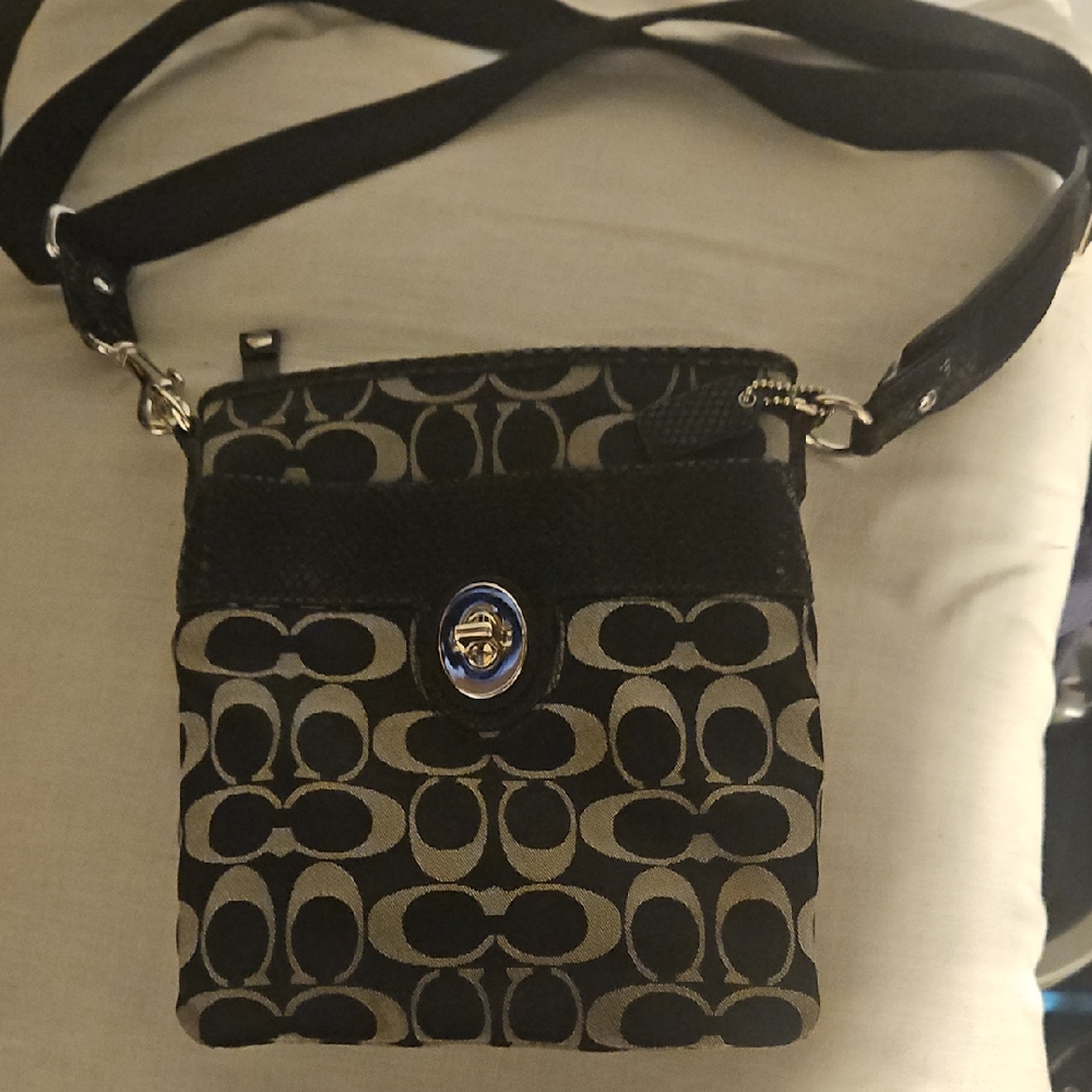 Authentic Coach Madison Op Art Signature Swingpack Crossbody – Python Trim – St